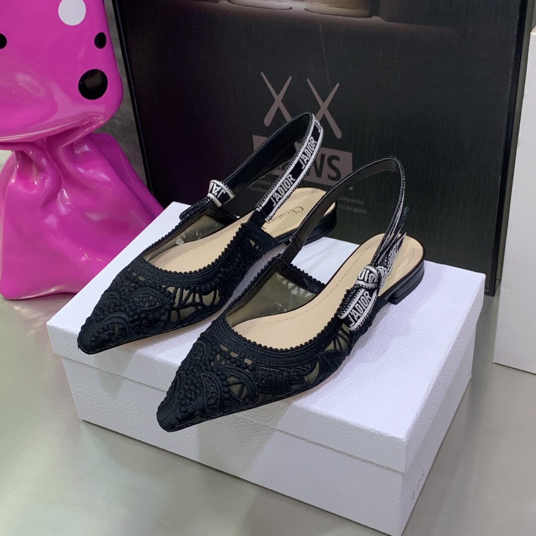 JaCD  Flats Macrame