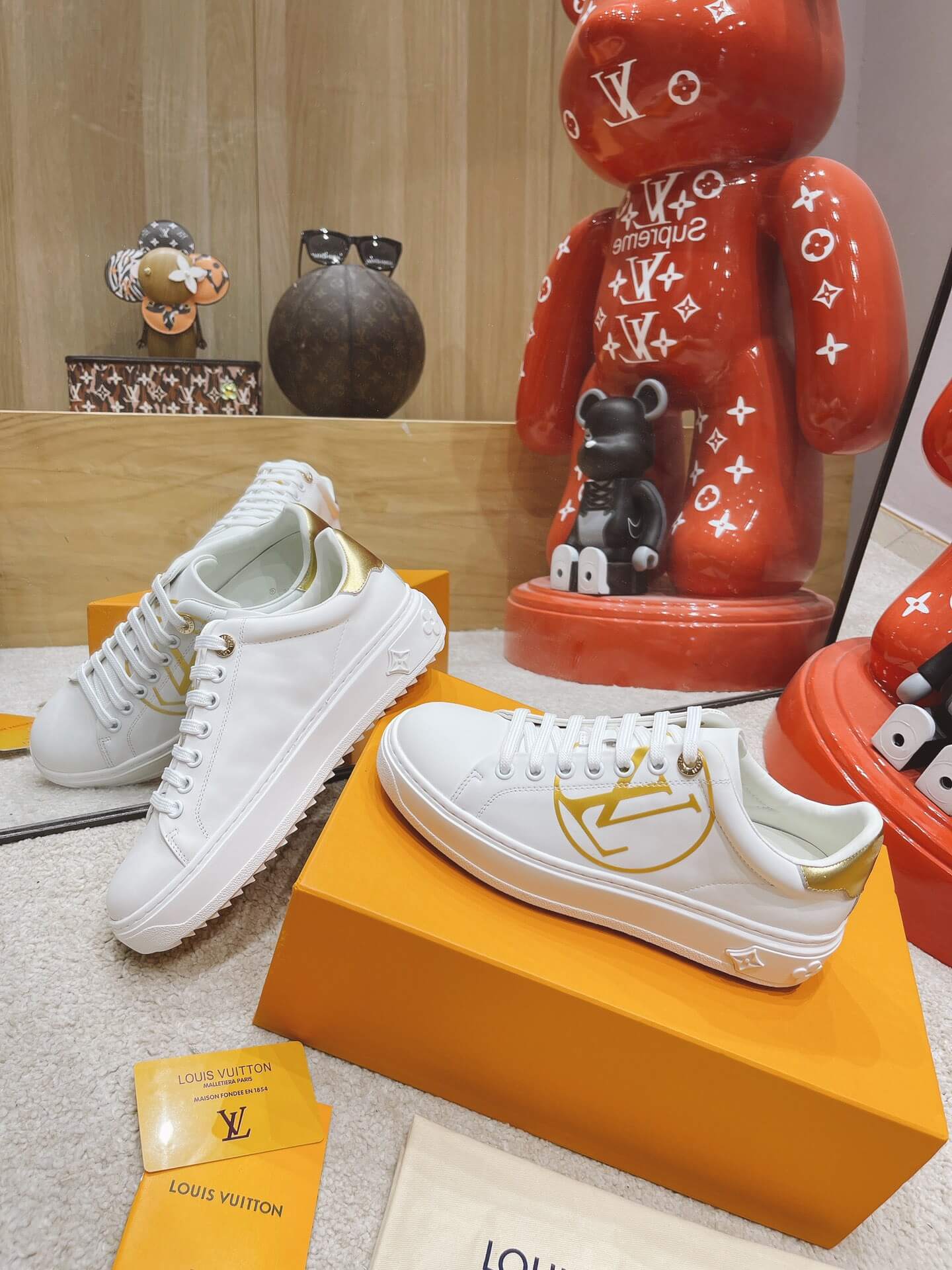 LOUIV Sneakers