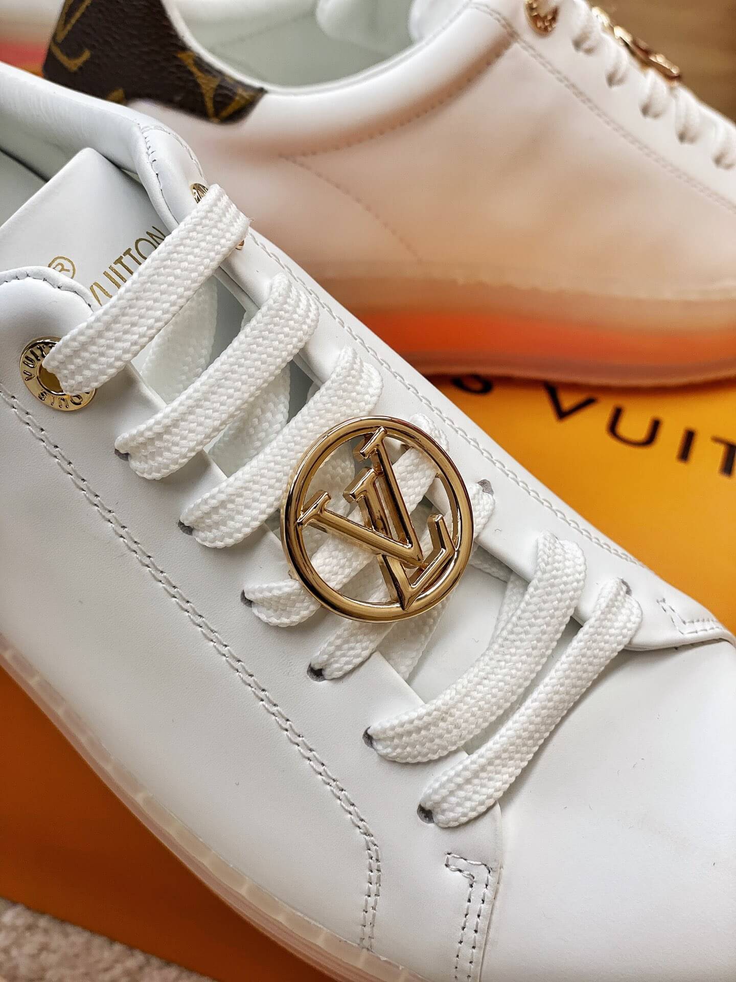LOUIV Sneakers