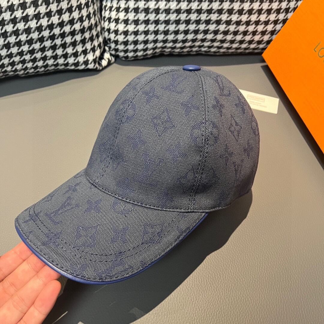 LOUIV Cap