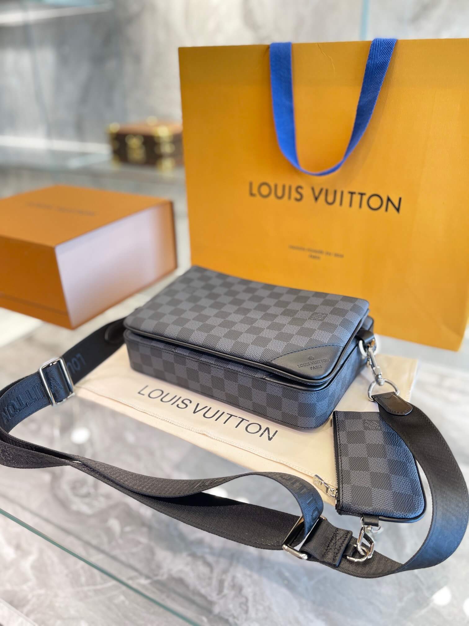 LOUIV Men Bag