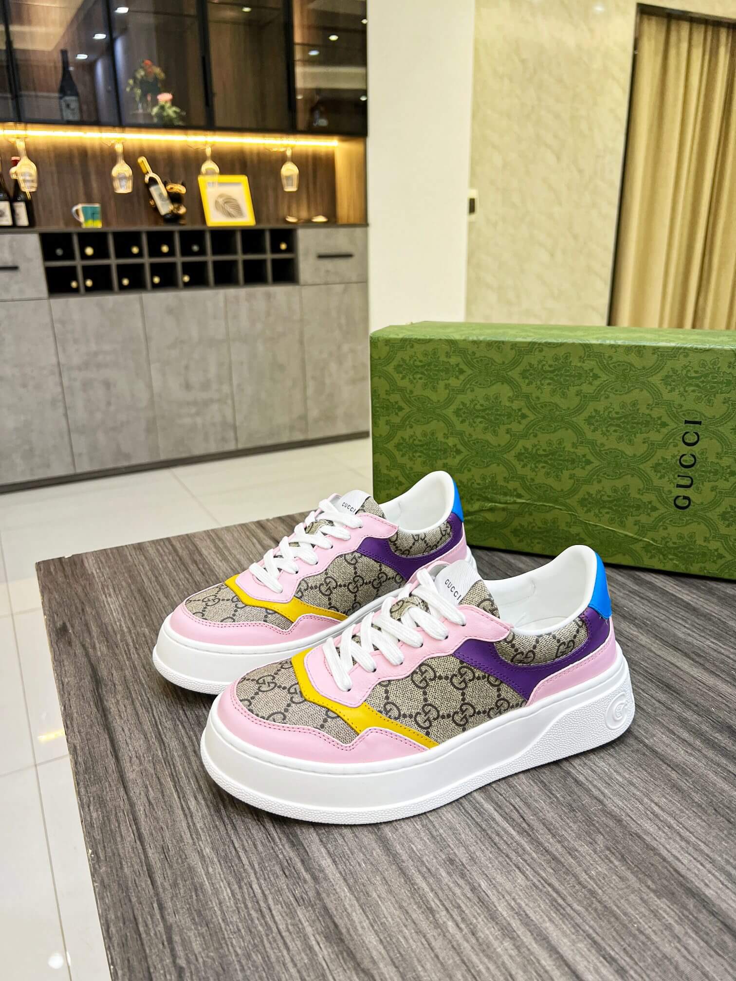 GG Sneakers