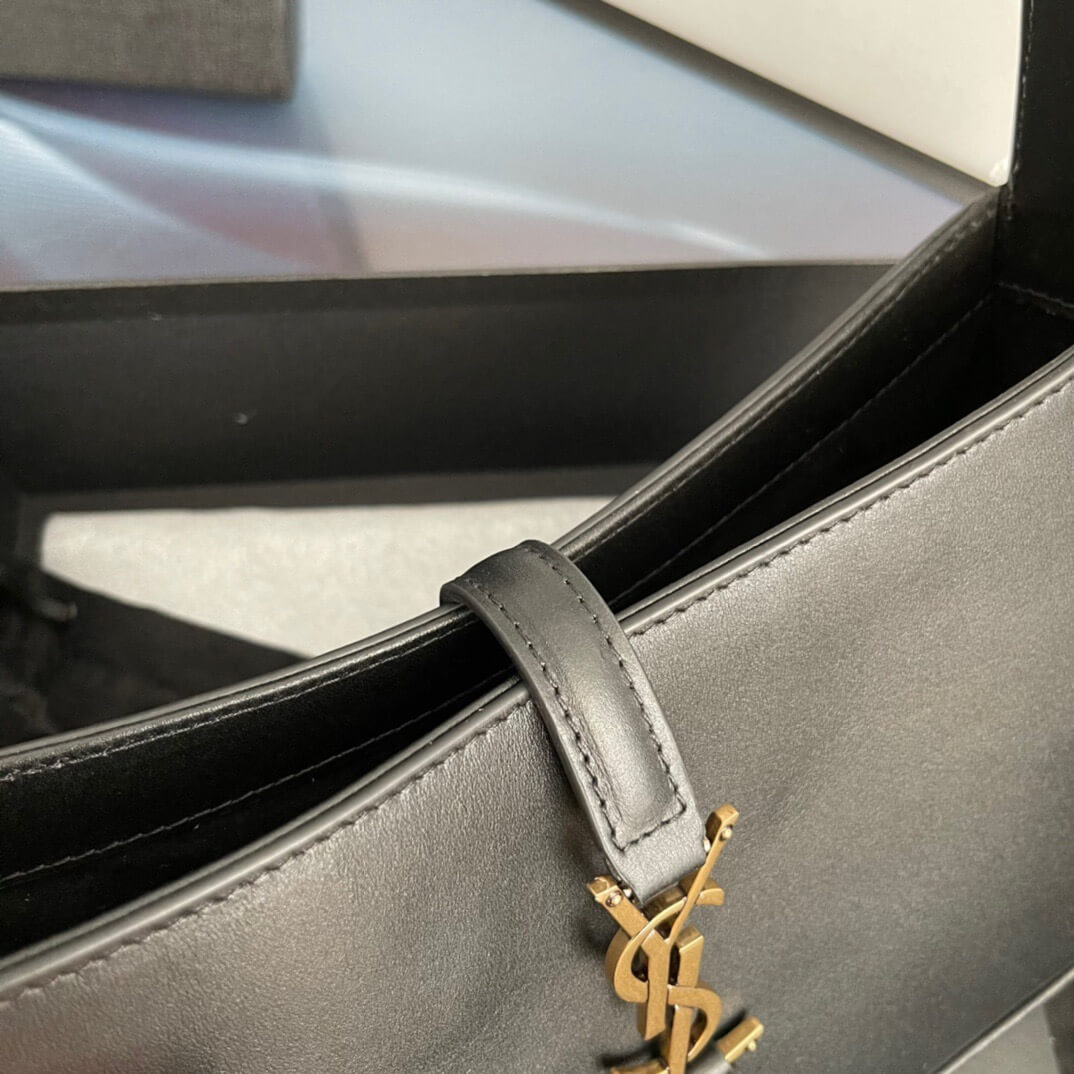 YSL Hobo Le 5a7