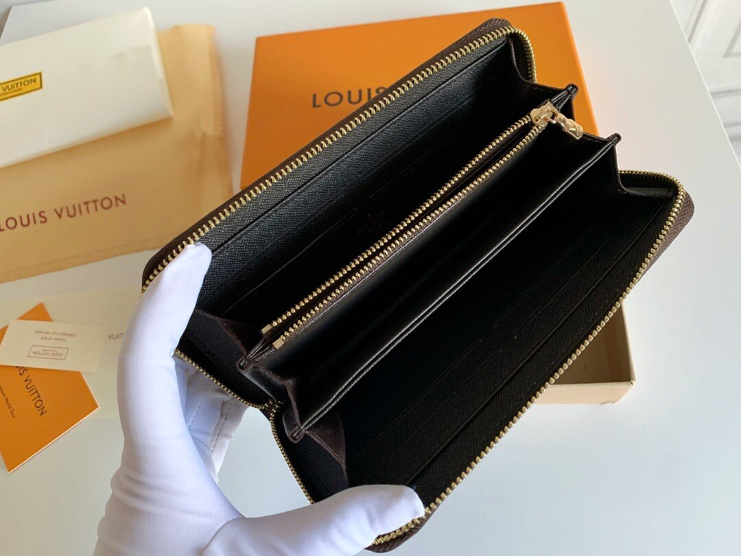 LOUIV Zippy Wallet