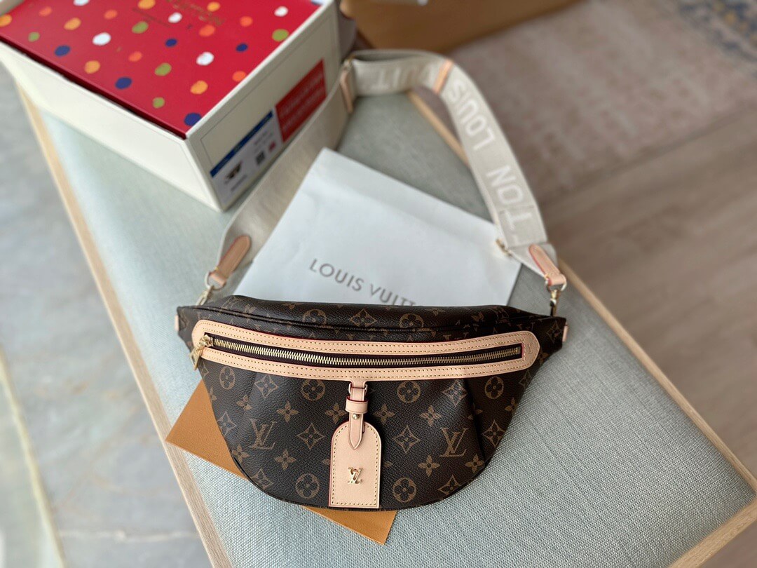 LOUIV Belt Bag