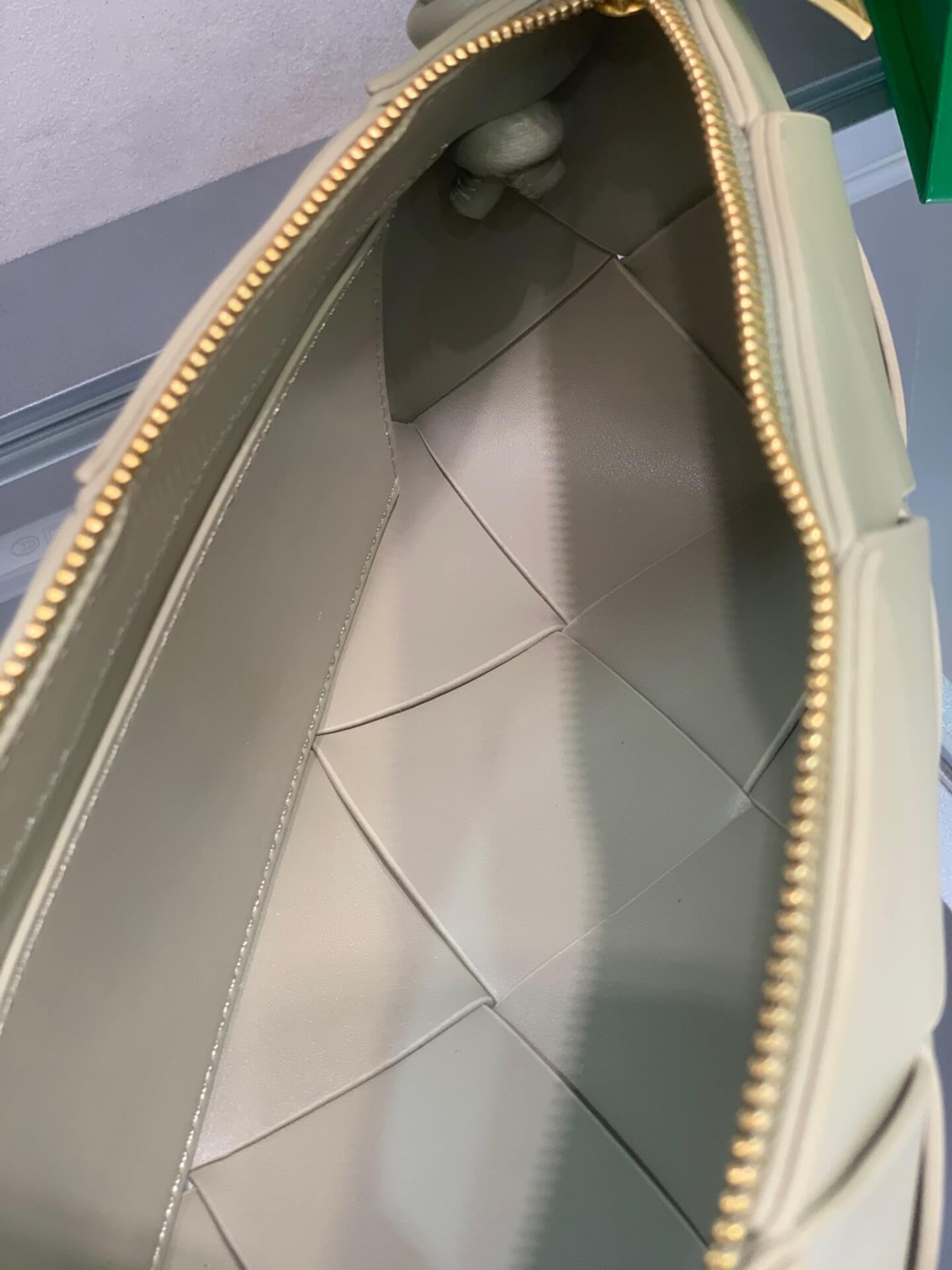 BV Pouch