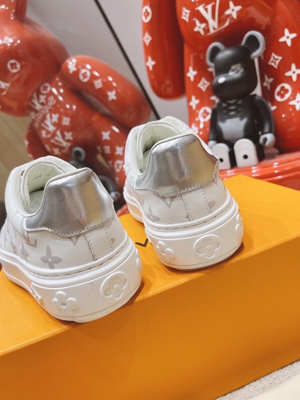 LOUIV Sneakers
