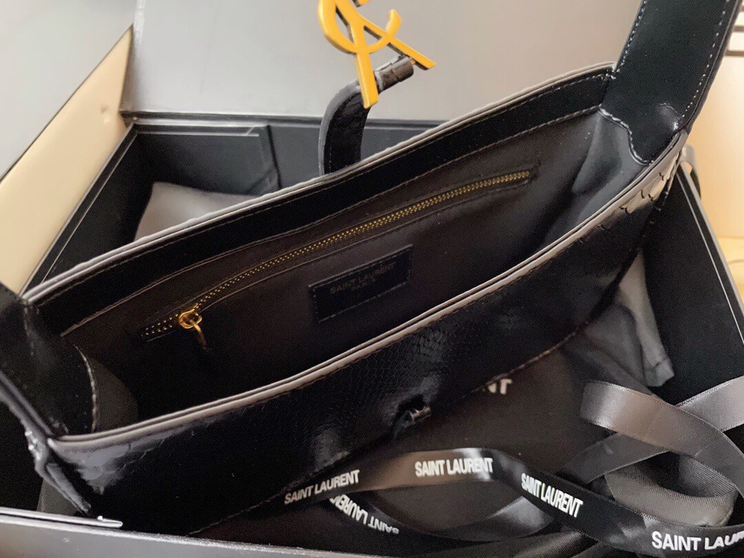 YSL Hobo Le 5a7