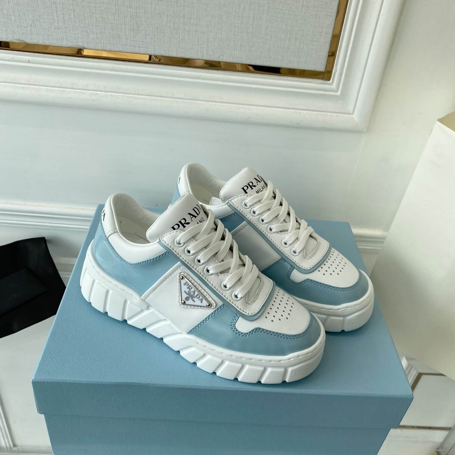 PR Sneakers
