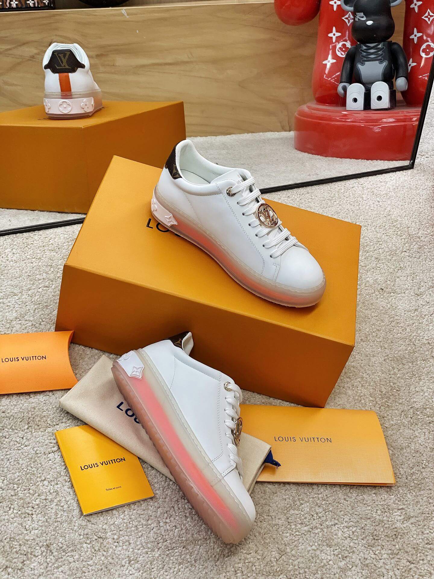 LOUIV Sneakers