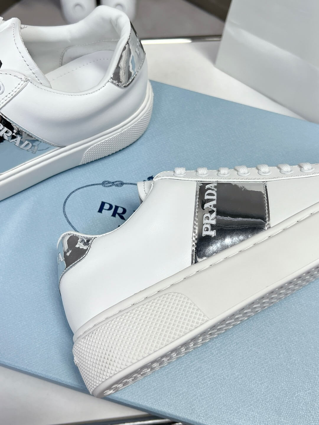 PR Sneakers