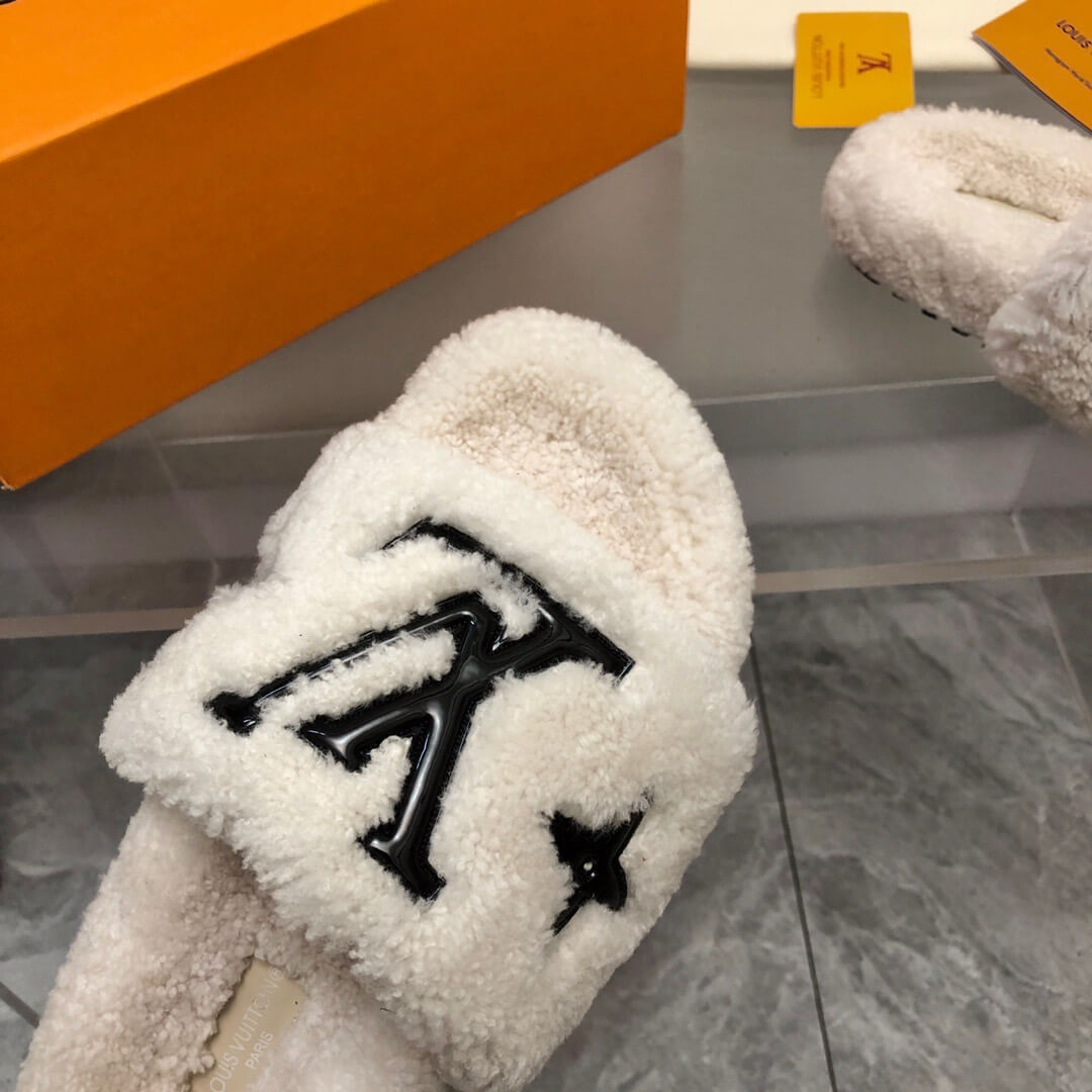 LOUIV Fur Slides