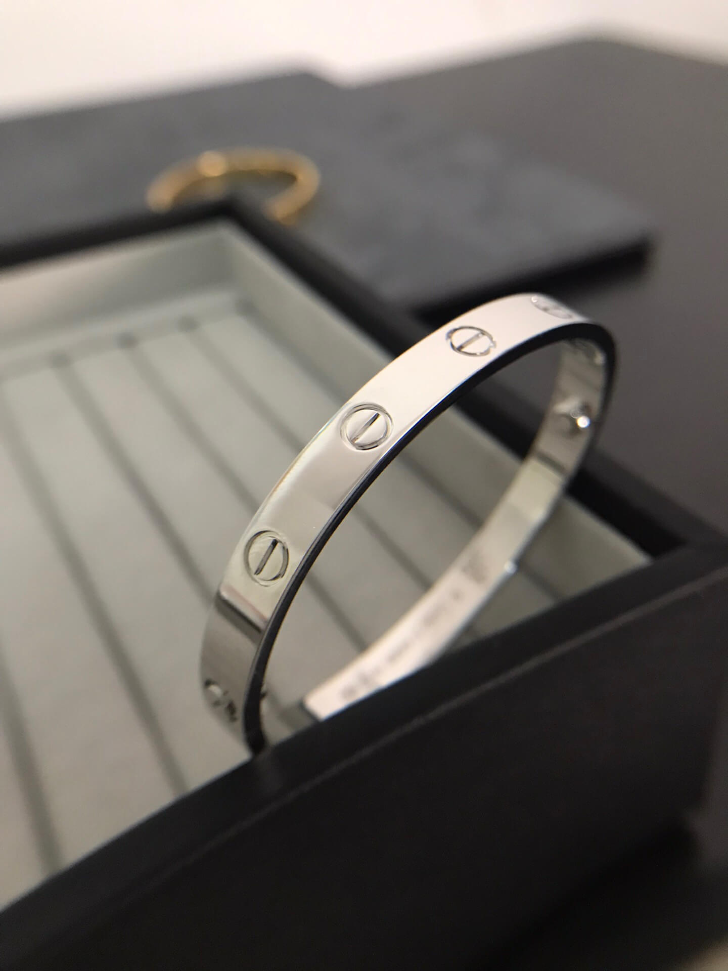 Cartier Love Bangle Plain (Thick Band)