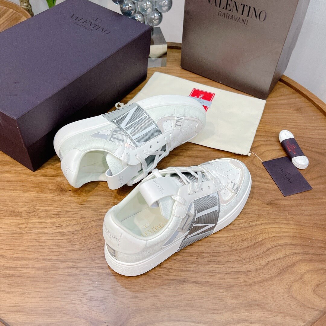 VALEN Sneakers