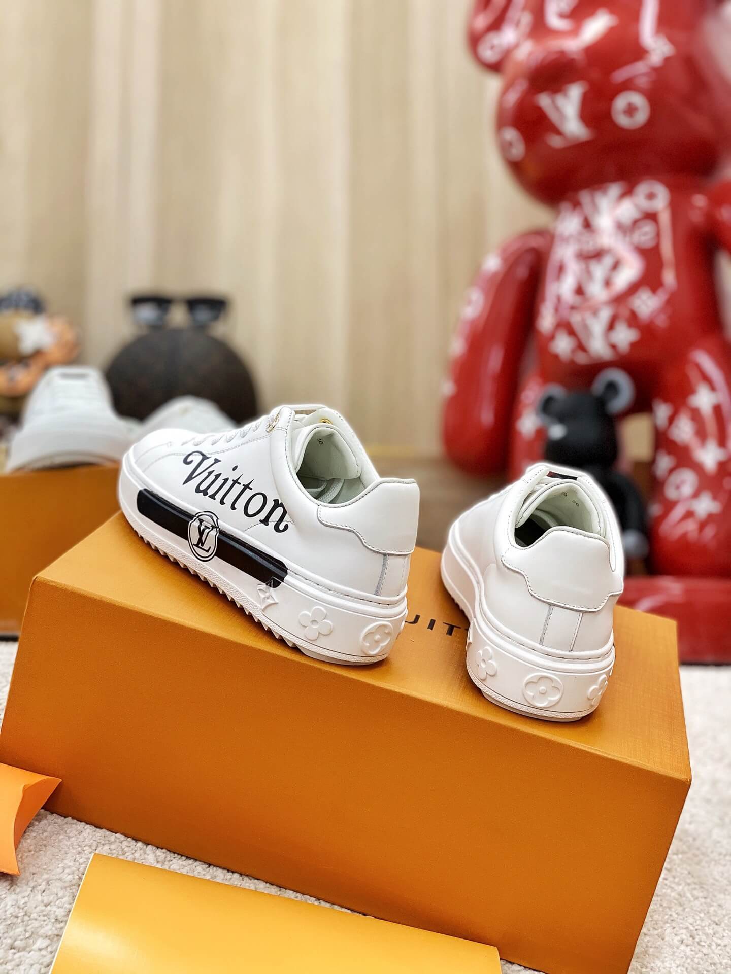 LOUIV Sneakers