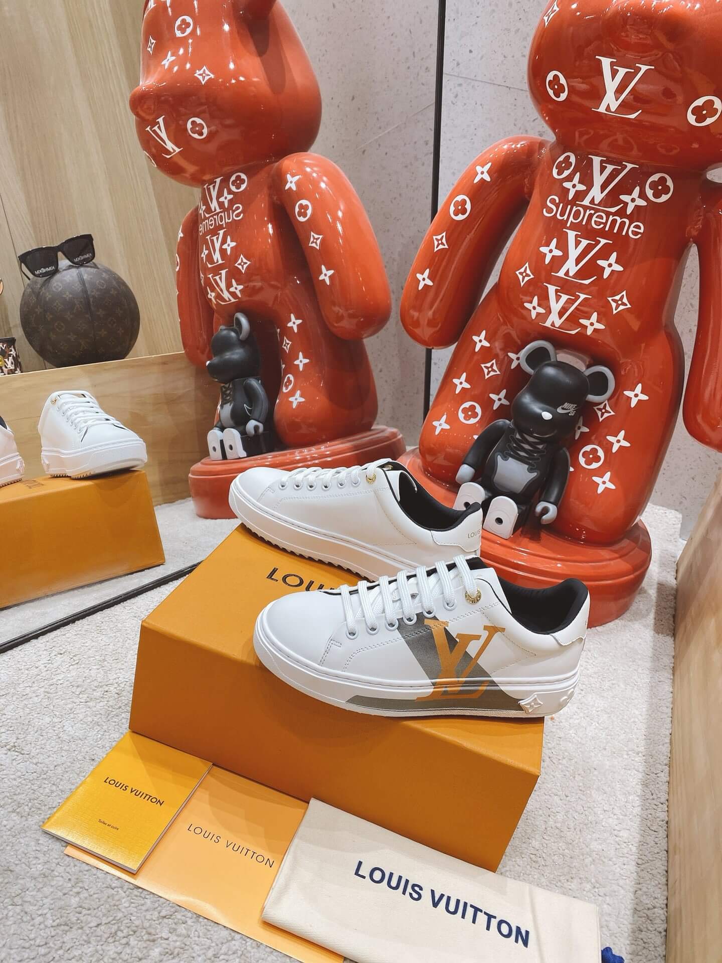 LOUIV Sneakers