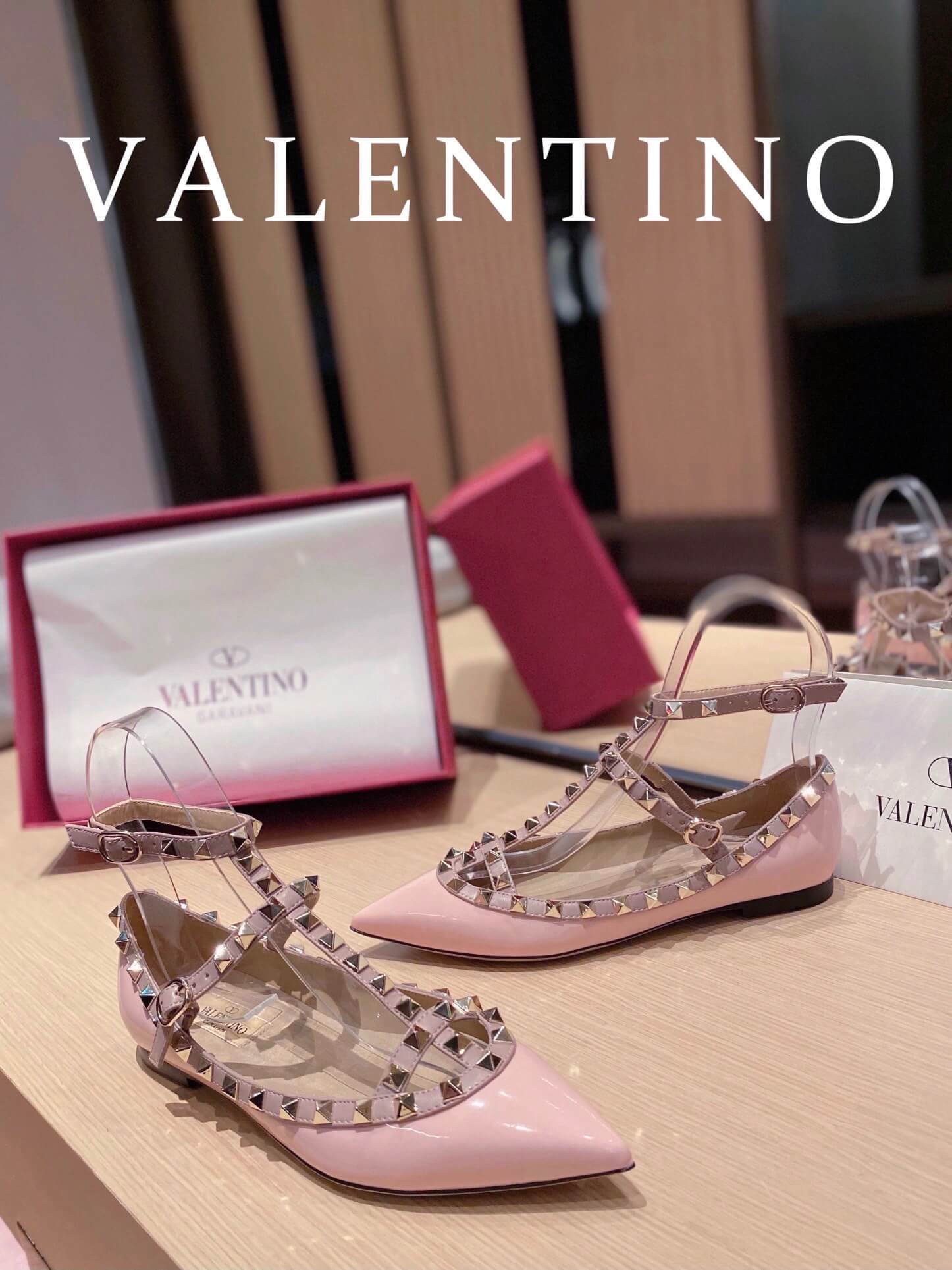 VALEN Rockstuds Sandals