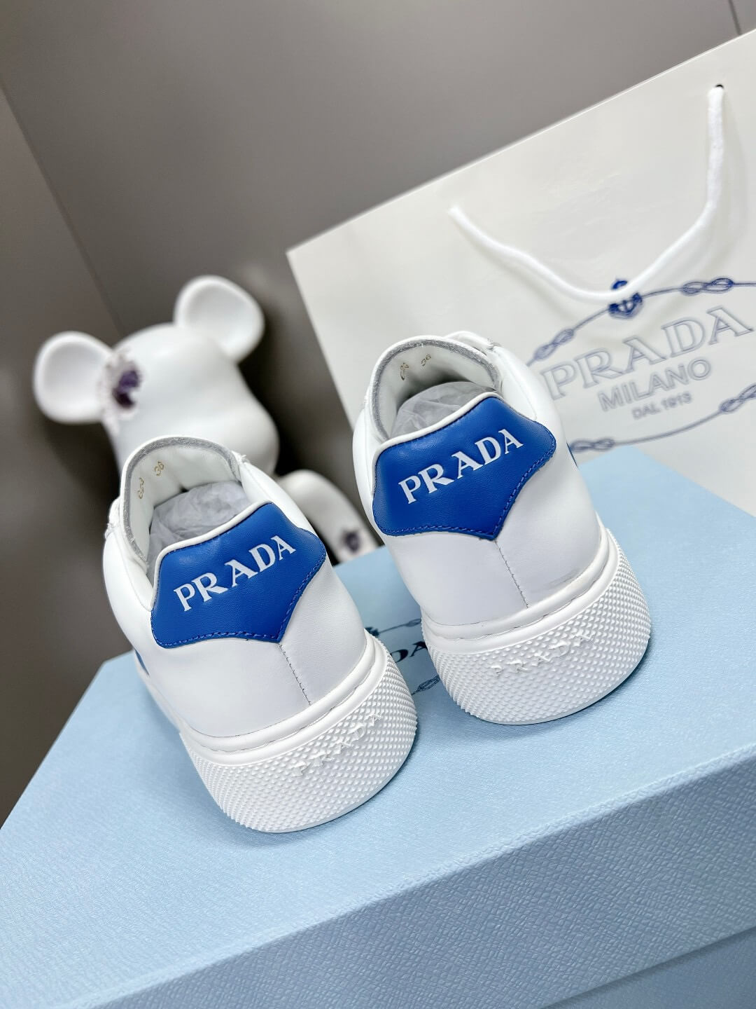 PR Sneakers