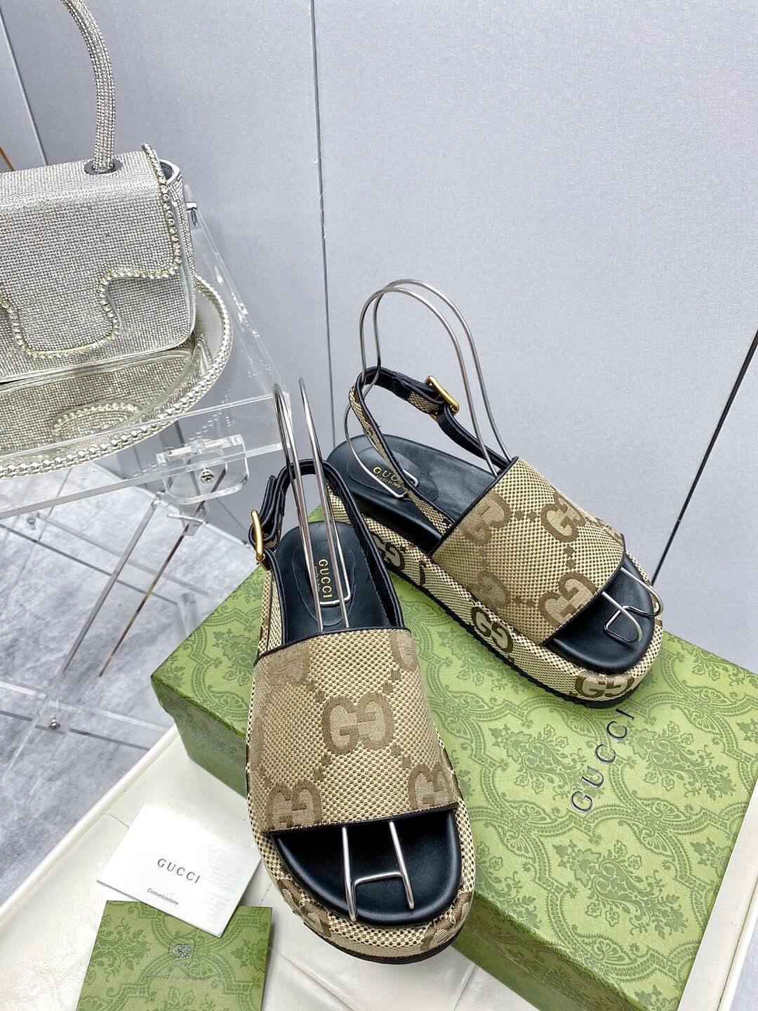 GG Sandals