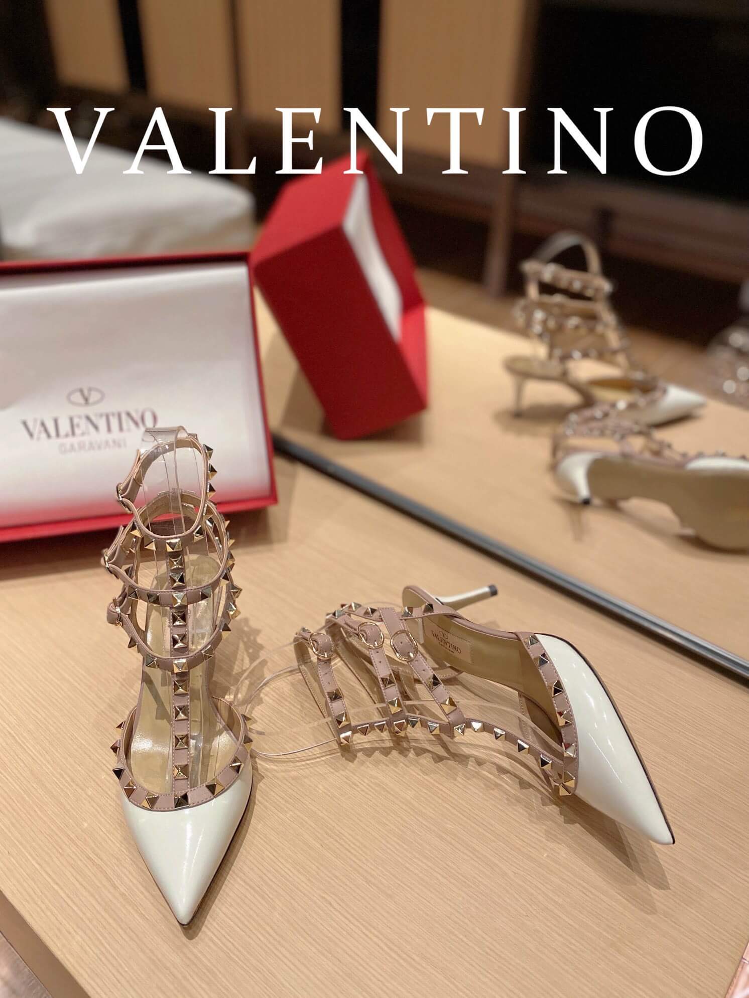 VALEN Rockstuds Mid Heels