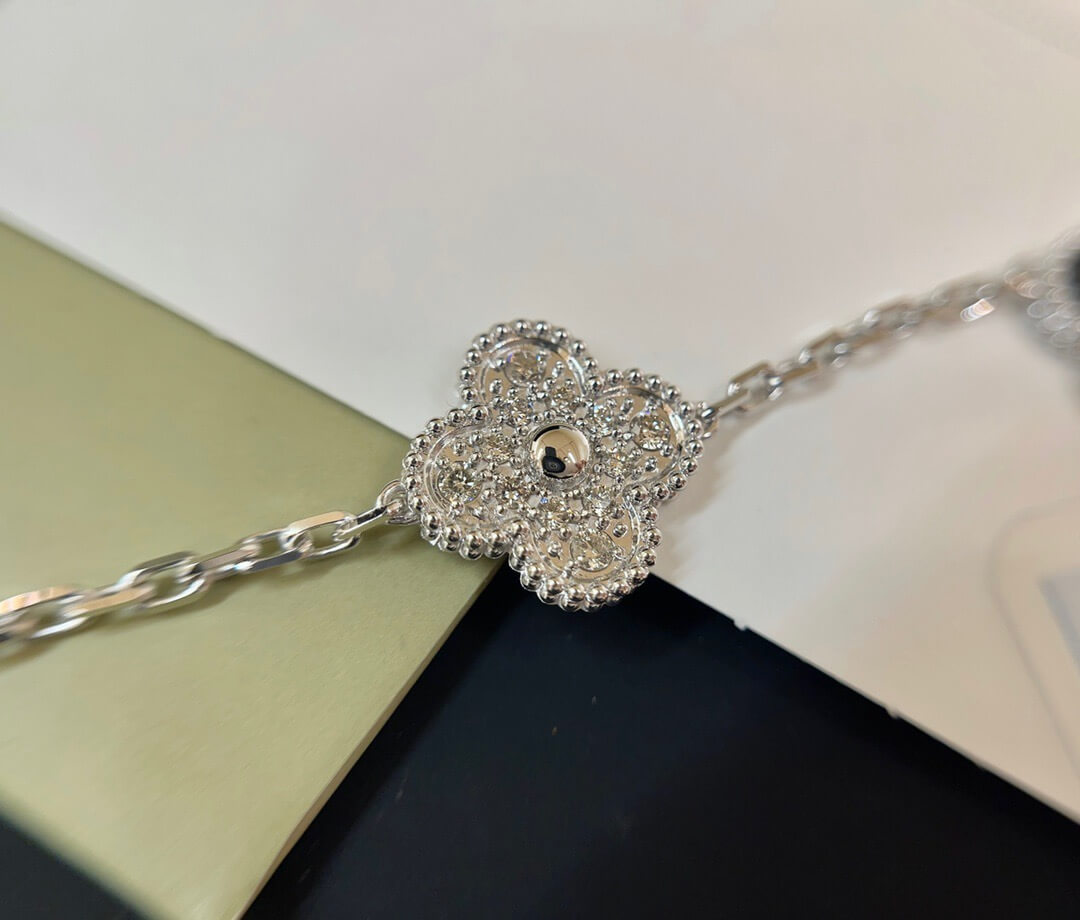 VCA Bracelet 5 Flowers