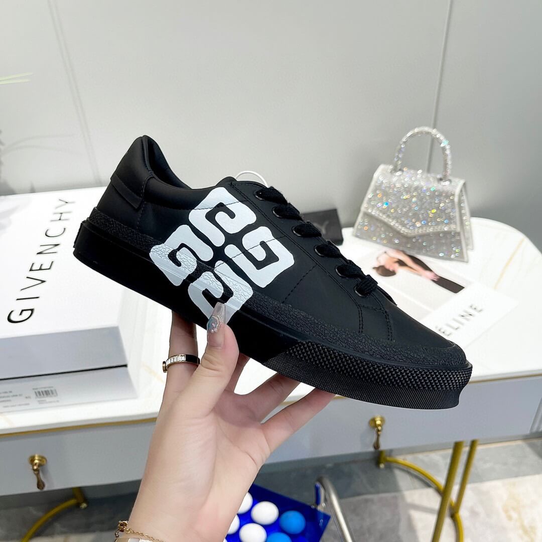 GVC Sneakers