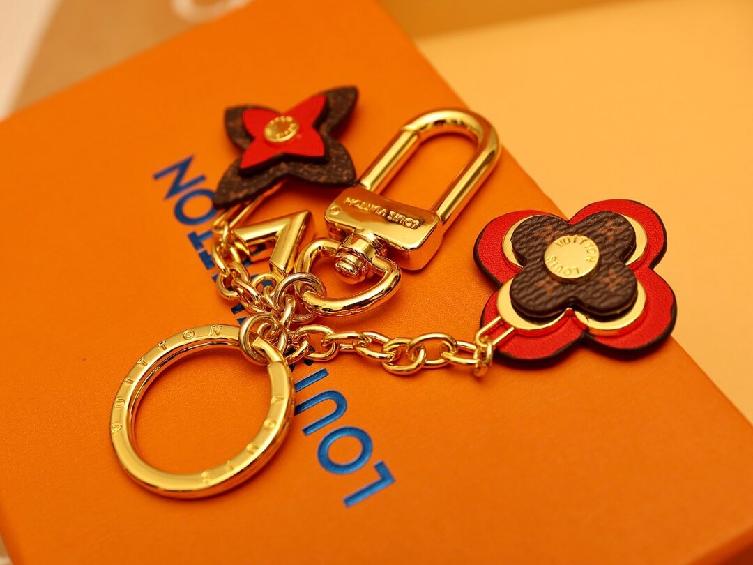 LOUIV Key Chain