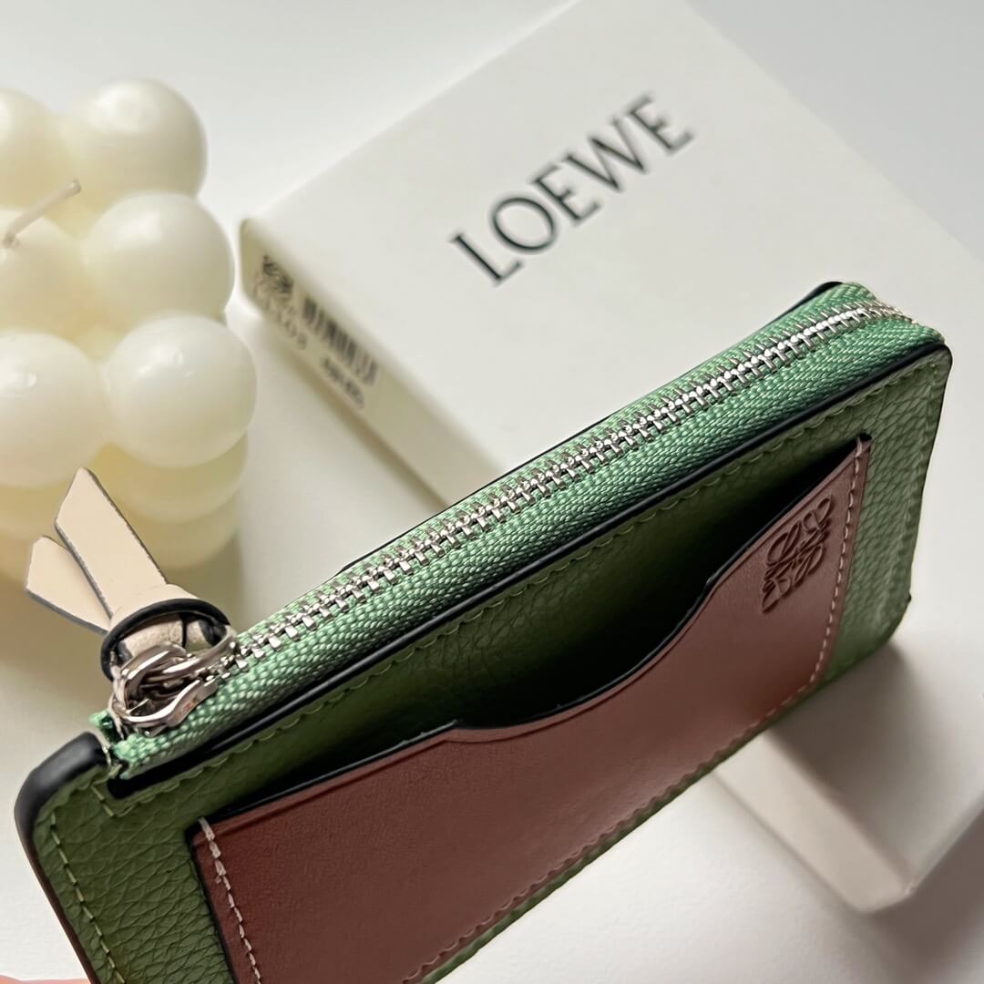 LOEW Card Holder