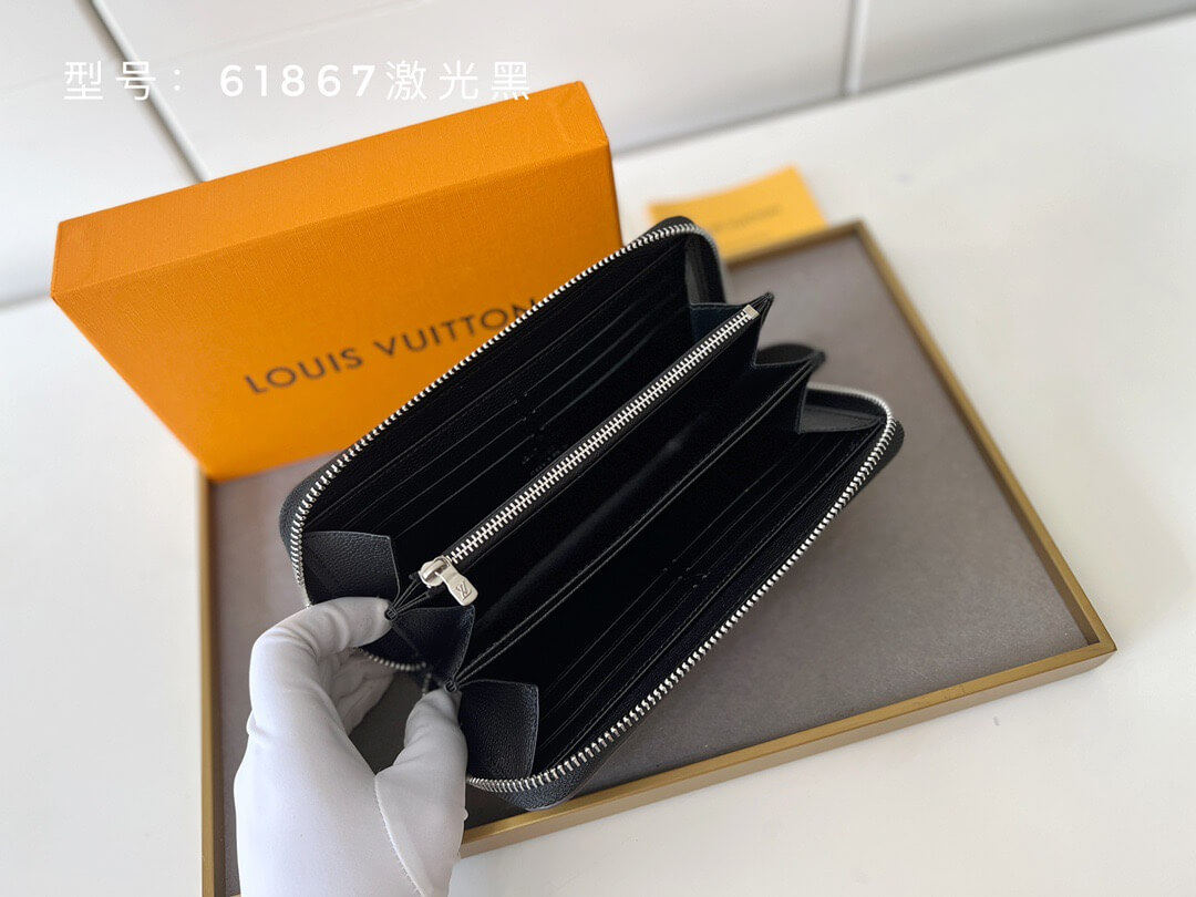 LOUIV Zippy Wallet
