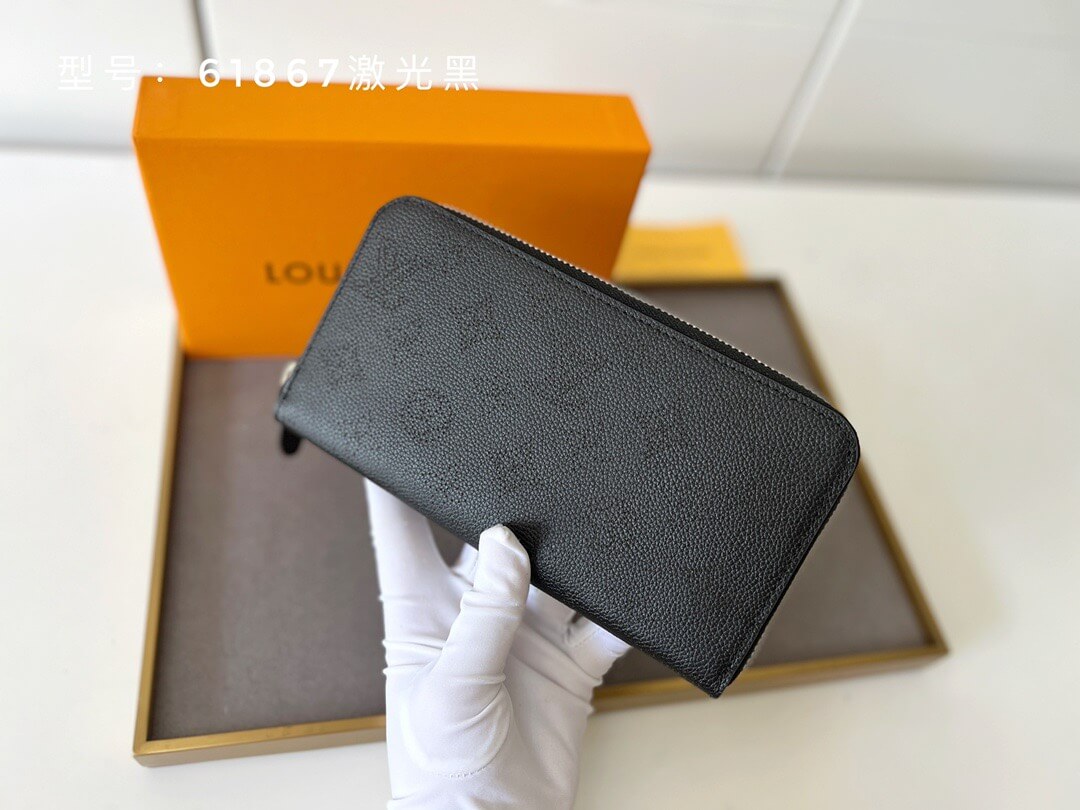 LOUIV Zippy Wallet