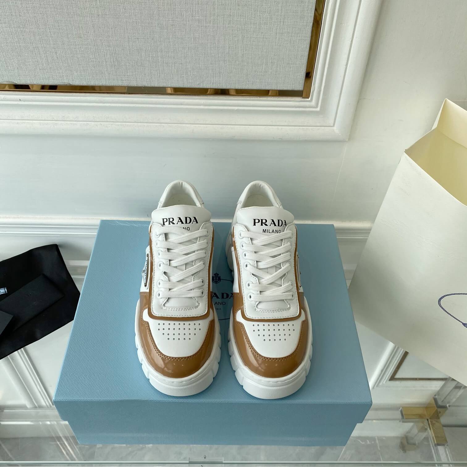 PR Sneakers