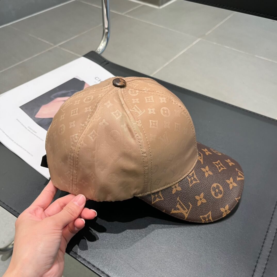 LOUIV Cap