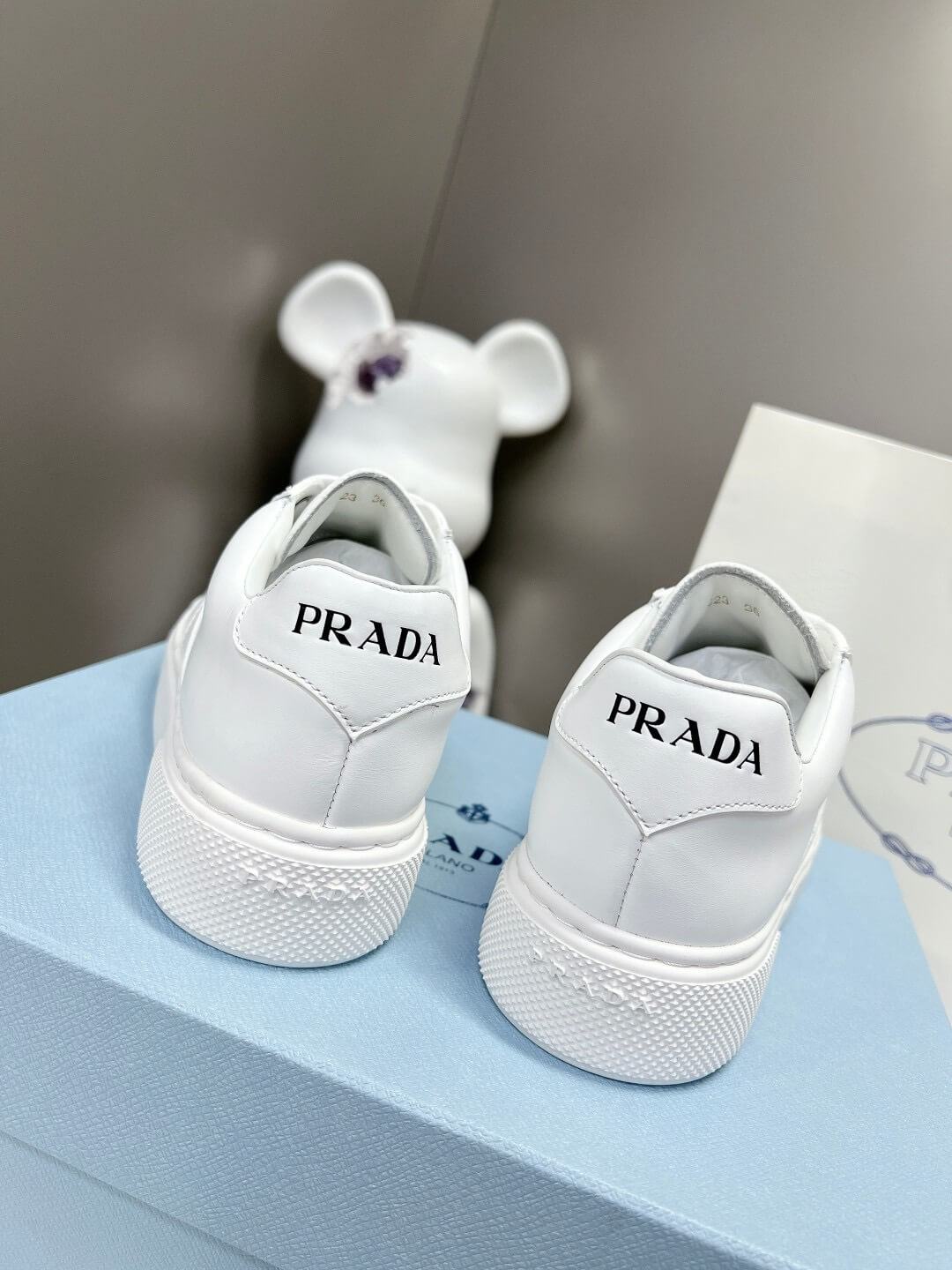 PR Sneakers