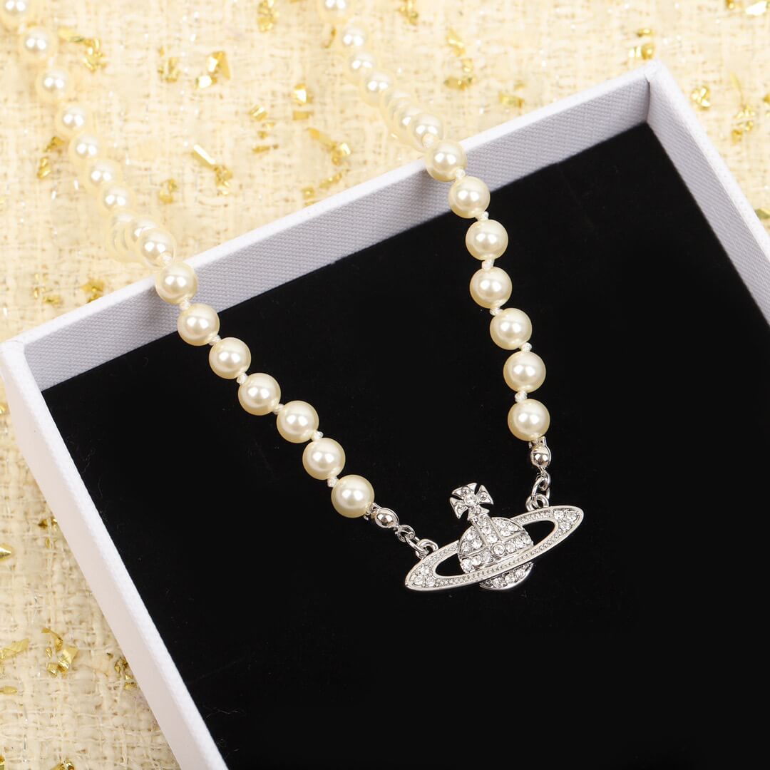 Vivienne Westwood Pearl Choker