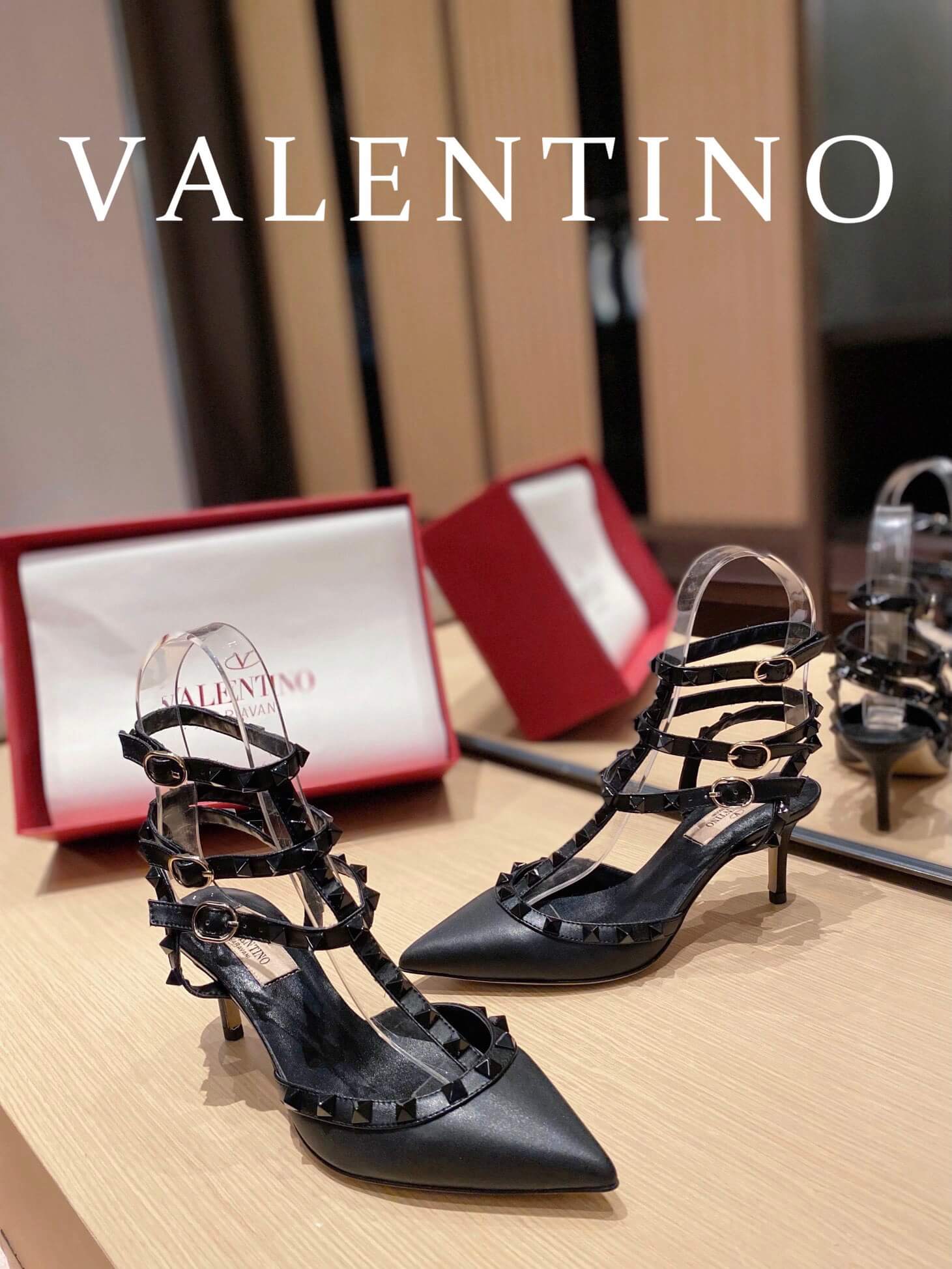 VALEN Rockstuds Mid Heels