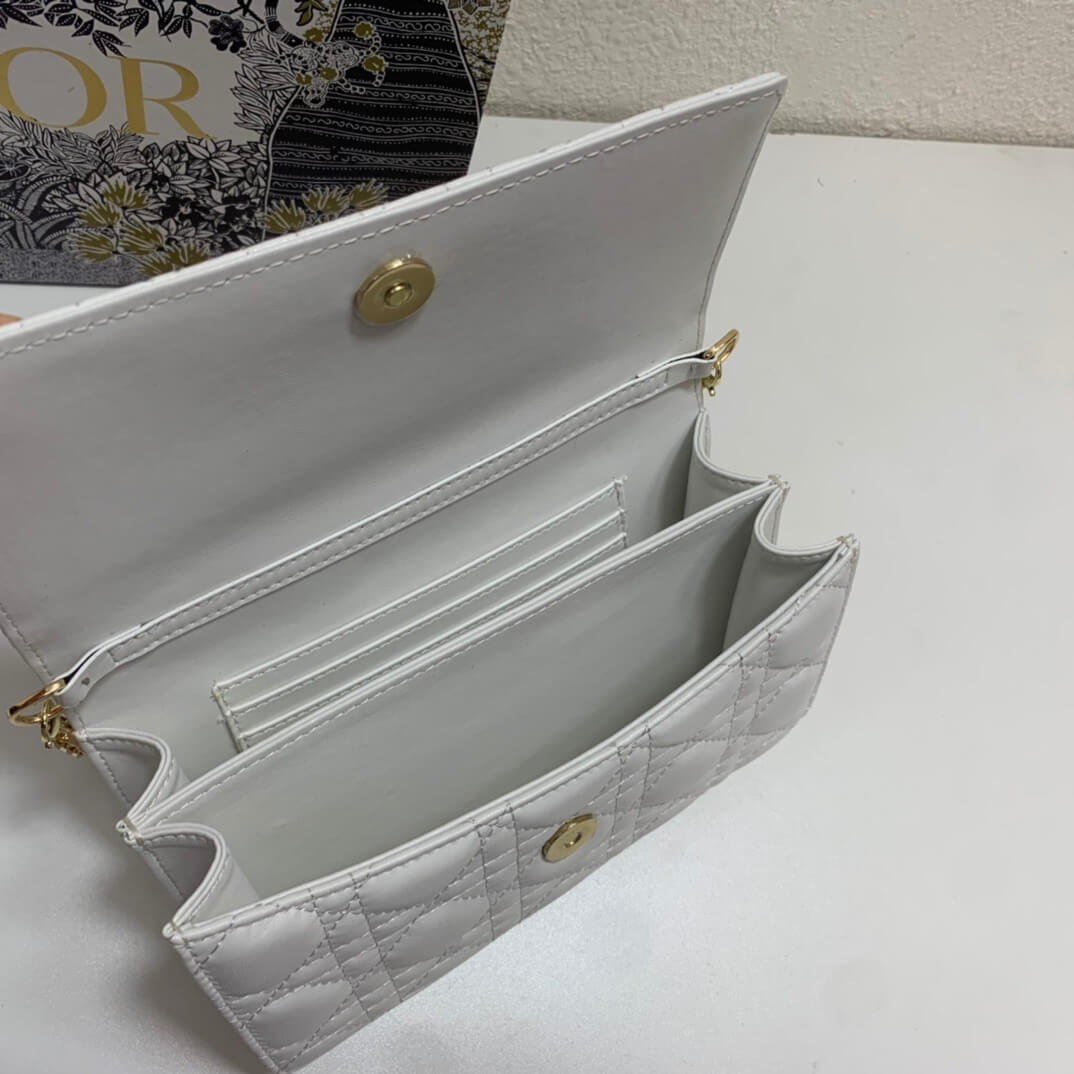 CD  Lady Handle Pouch