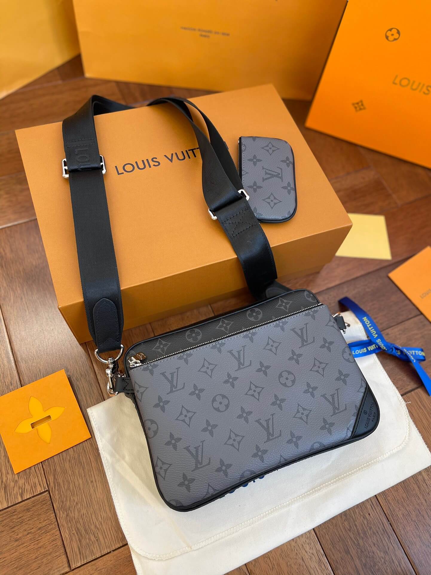 LOUIV Men Bag