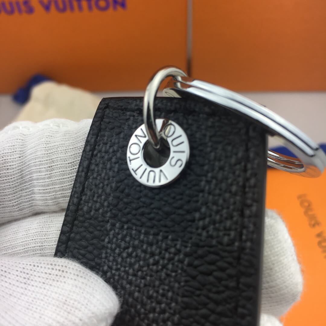LOUIV Key Charm