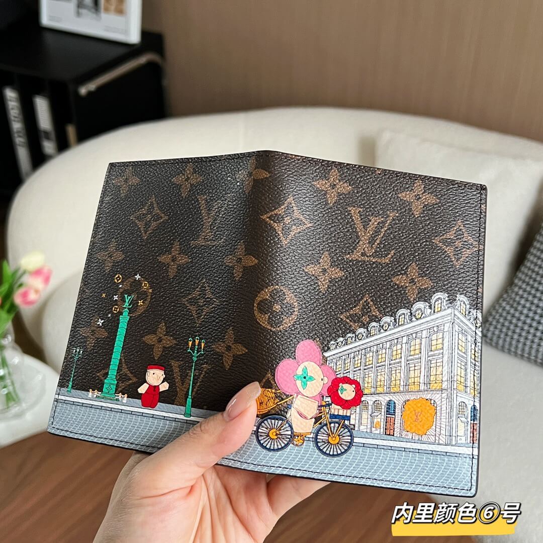 LOUIV Passport Cover