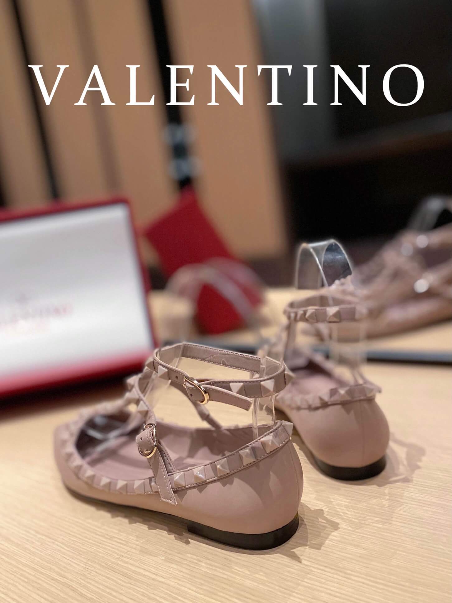 VALEN Rockstuds Sandals