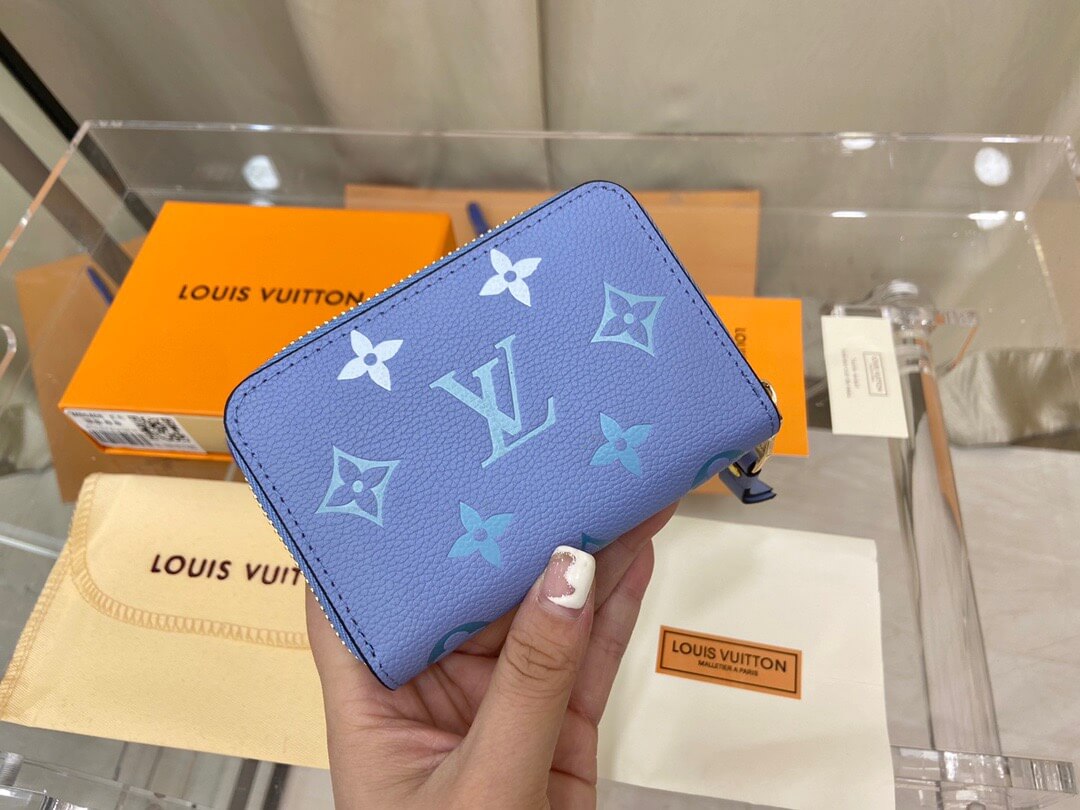 LOUIV Coin Purse By The Pool