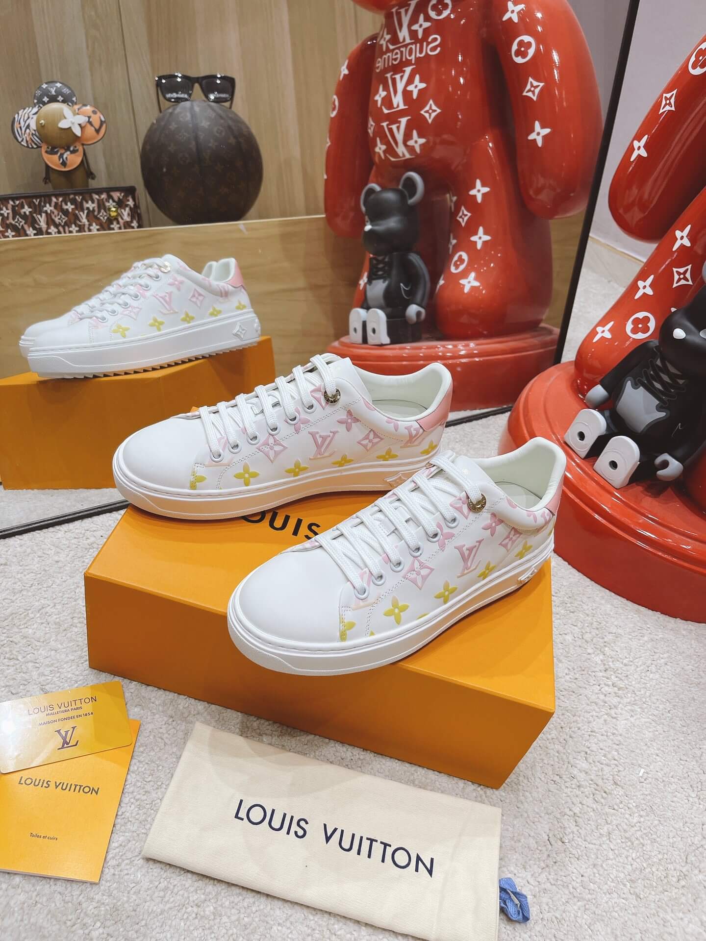 LOUIV Sneakers