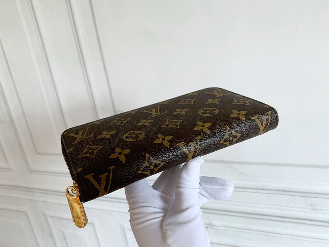 LOUIV Zippy Wallet