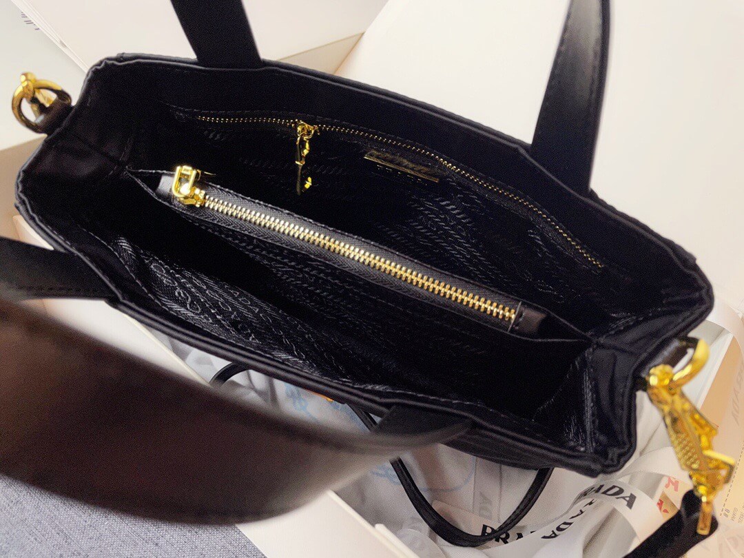 PR Vintage Nylon Tote