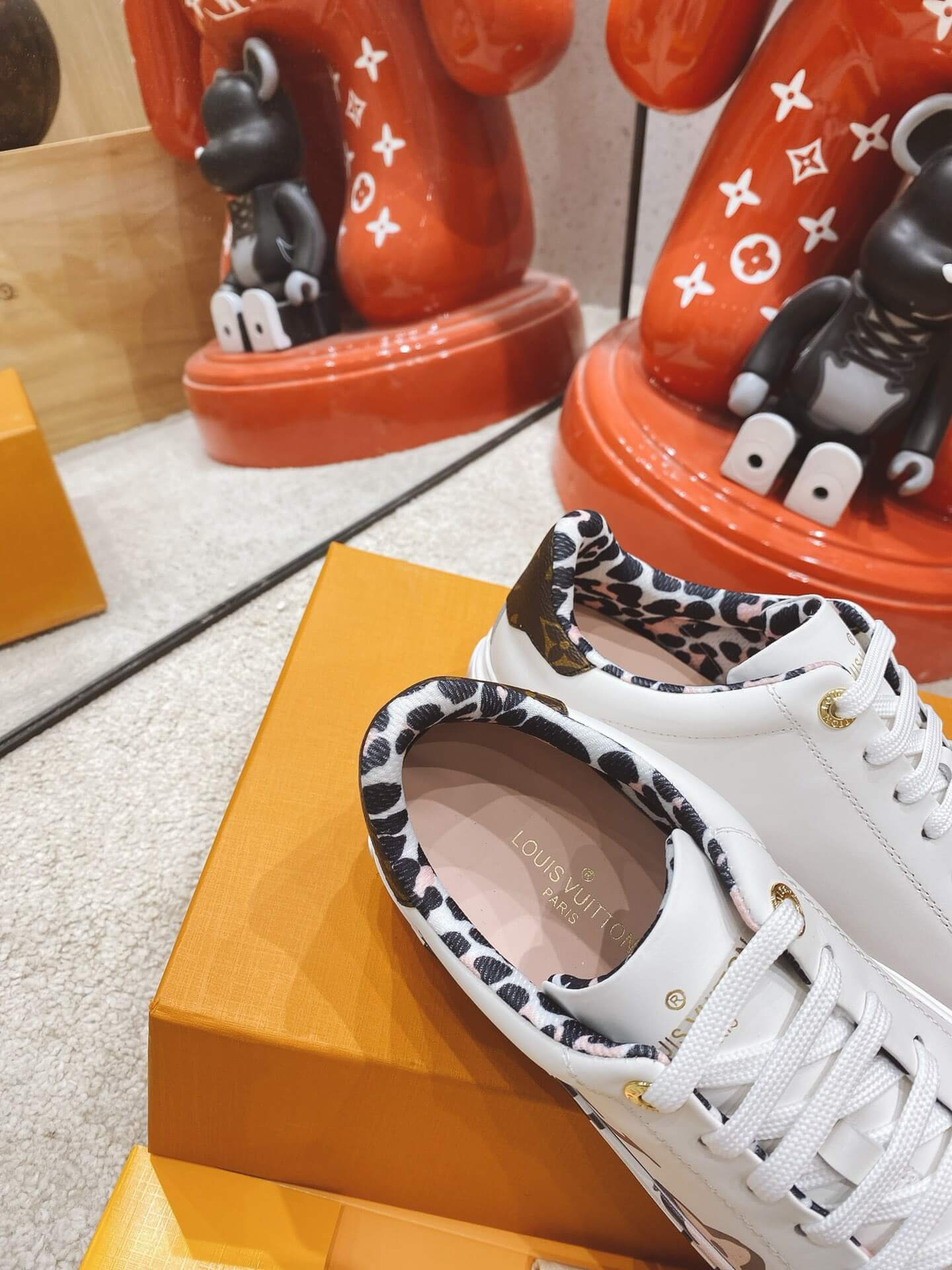 LOUIV Sneakers