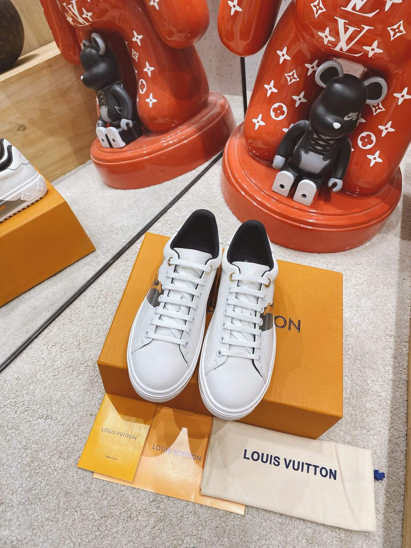 LOUIV Sneakers