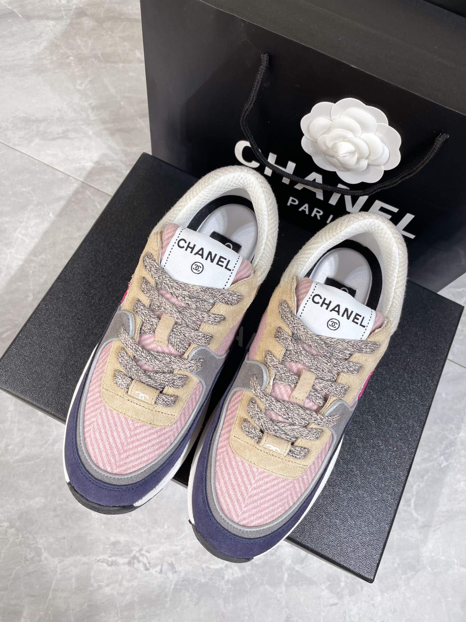 CC Sneakers