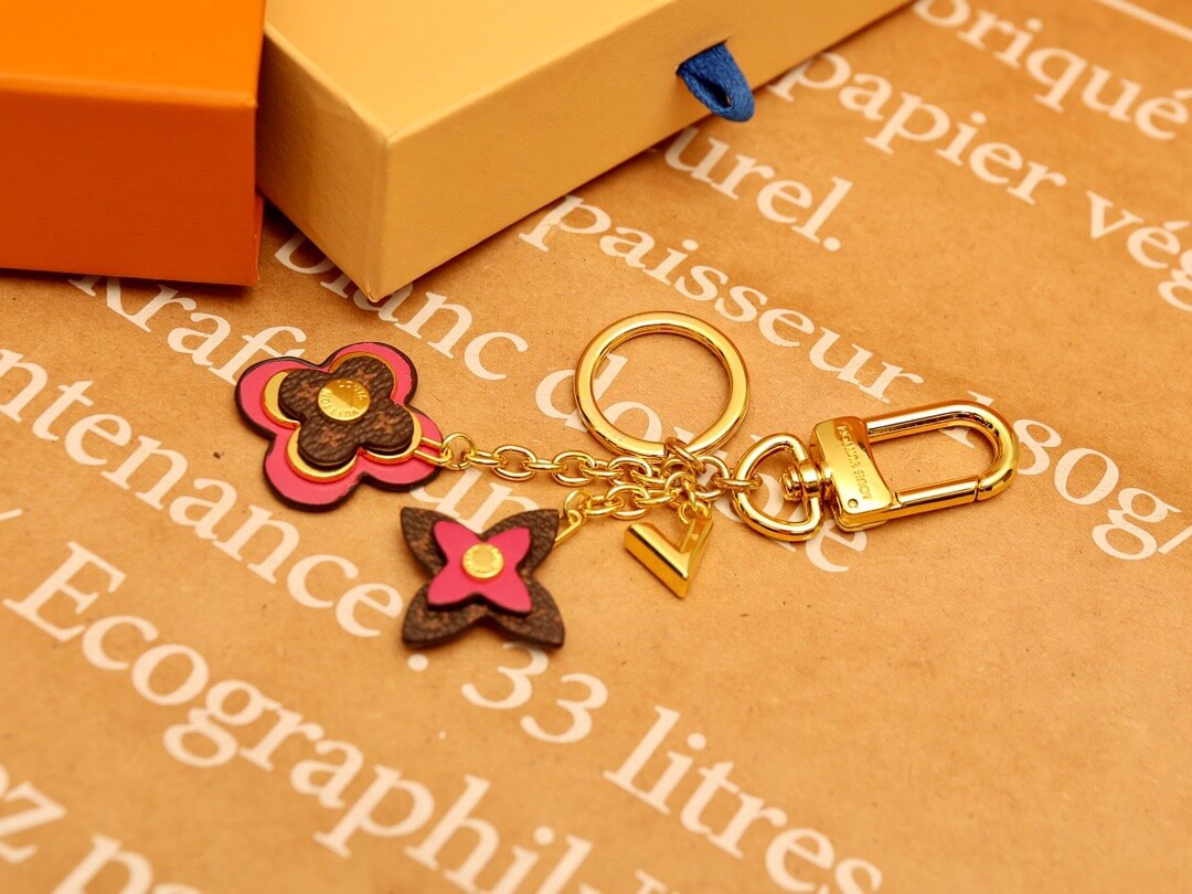 LOUIV Key Chain