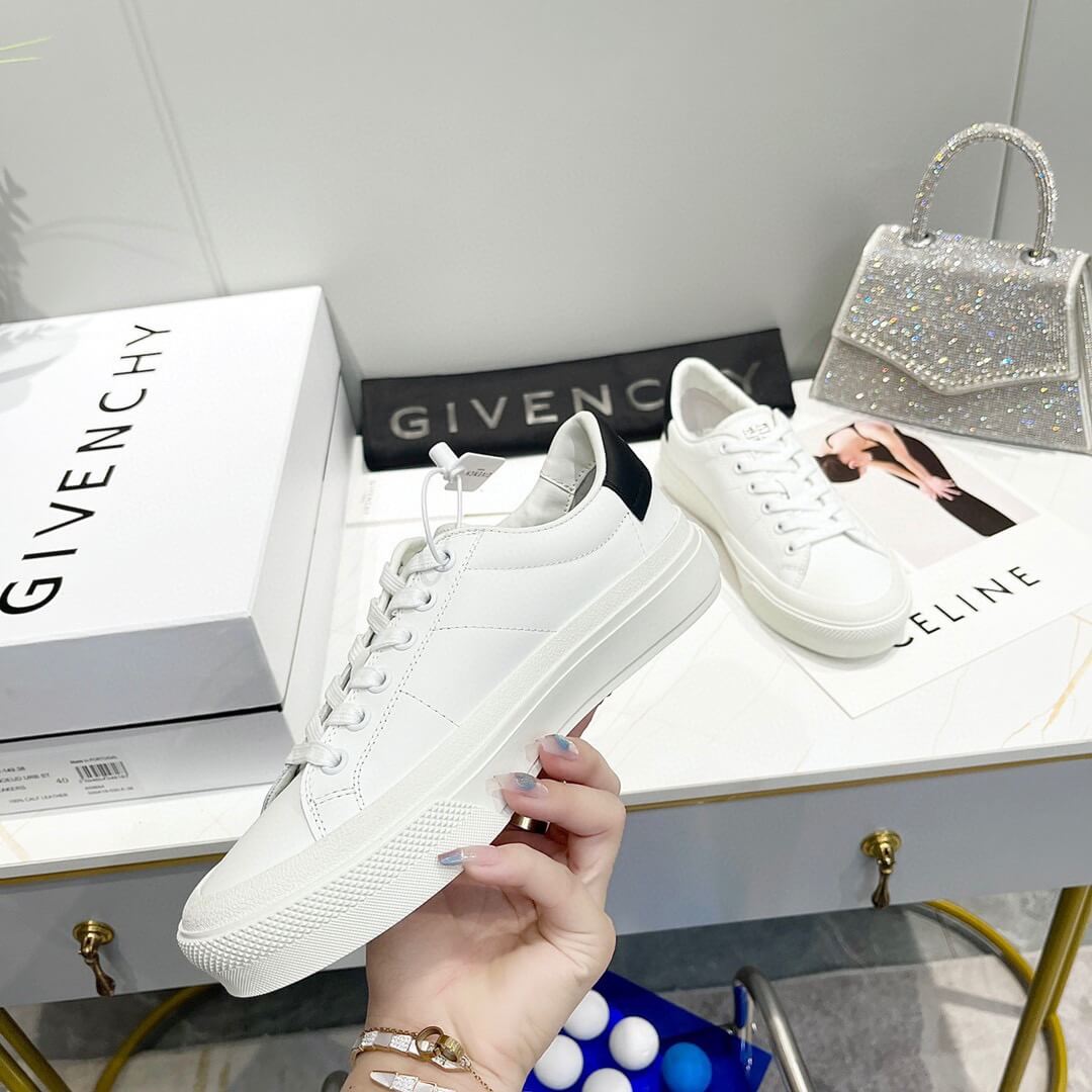 GVC Sneakers