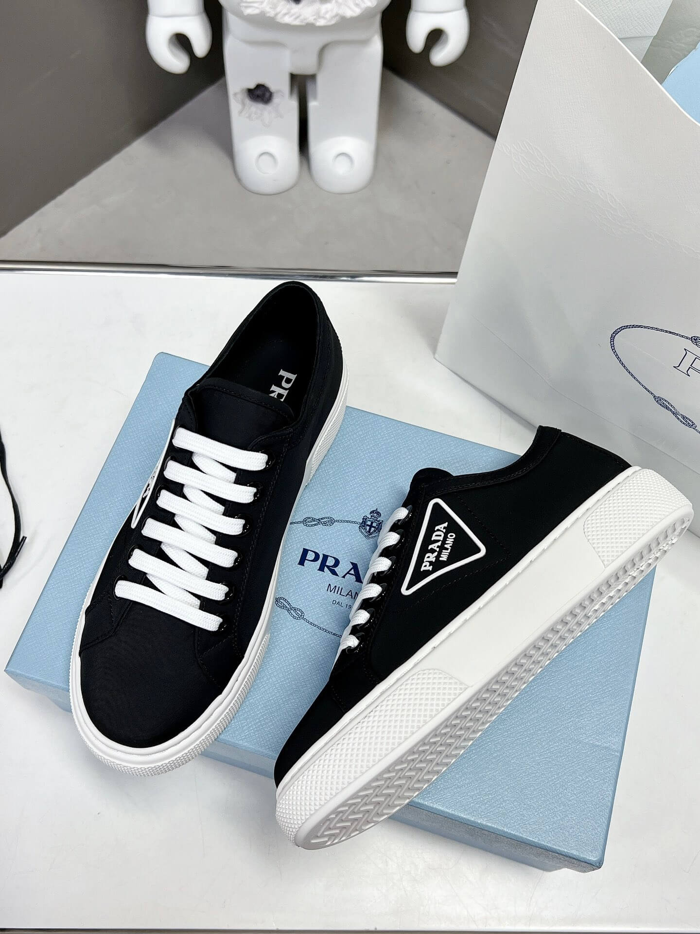 PR Sneakers